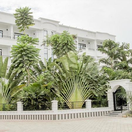 Hotel Kangaroo Бужумбура Екстер'єр фото