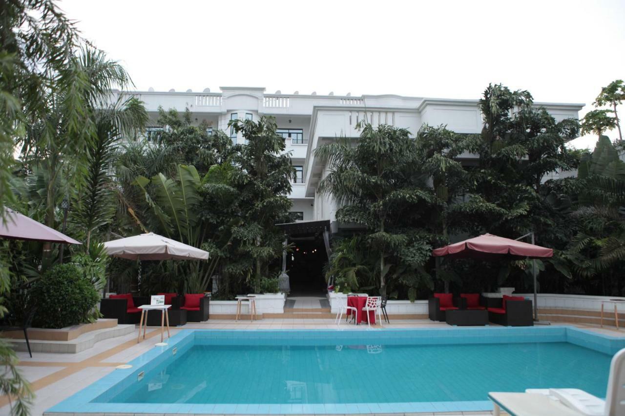 Hotel Kangaroo Бужумбура Екстер'єр фото