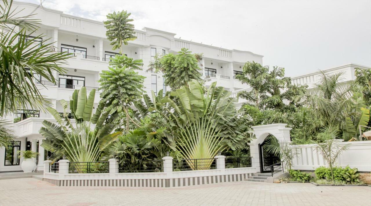 Hotel Kangaroo Бужумбура Екстер'єр фото